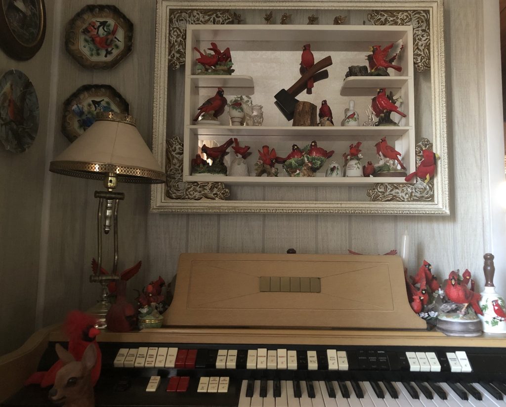 An organ, with cardinals everywhere